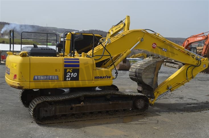 Satılık-KOMATSU-Ekskavatörler (Kazici)-20.8-4900-30785-1