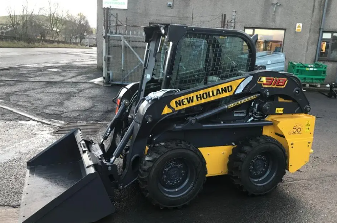 Kiralık-NEW HOLLAND-Mini Kazici-Yükleyici-2.8-1500-17033-1